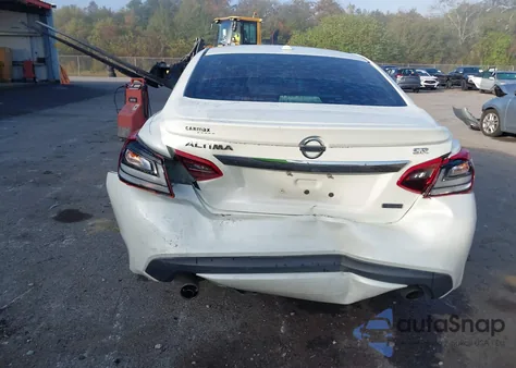 2018 Nissan Altima 2.5/S/Sv/Sl/Sr z USA, uszkodzony, nr VIN 1N4AL3AP2JC134779